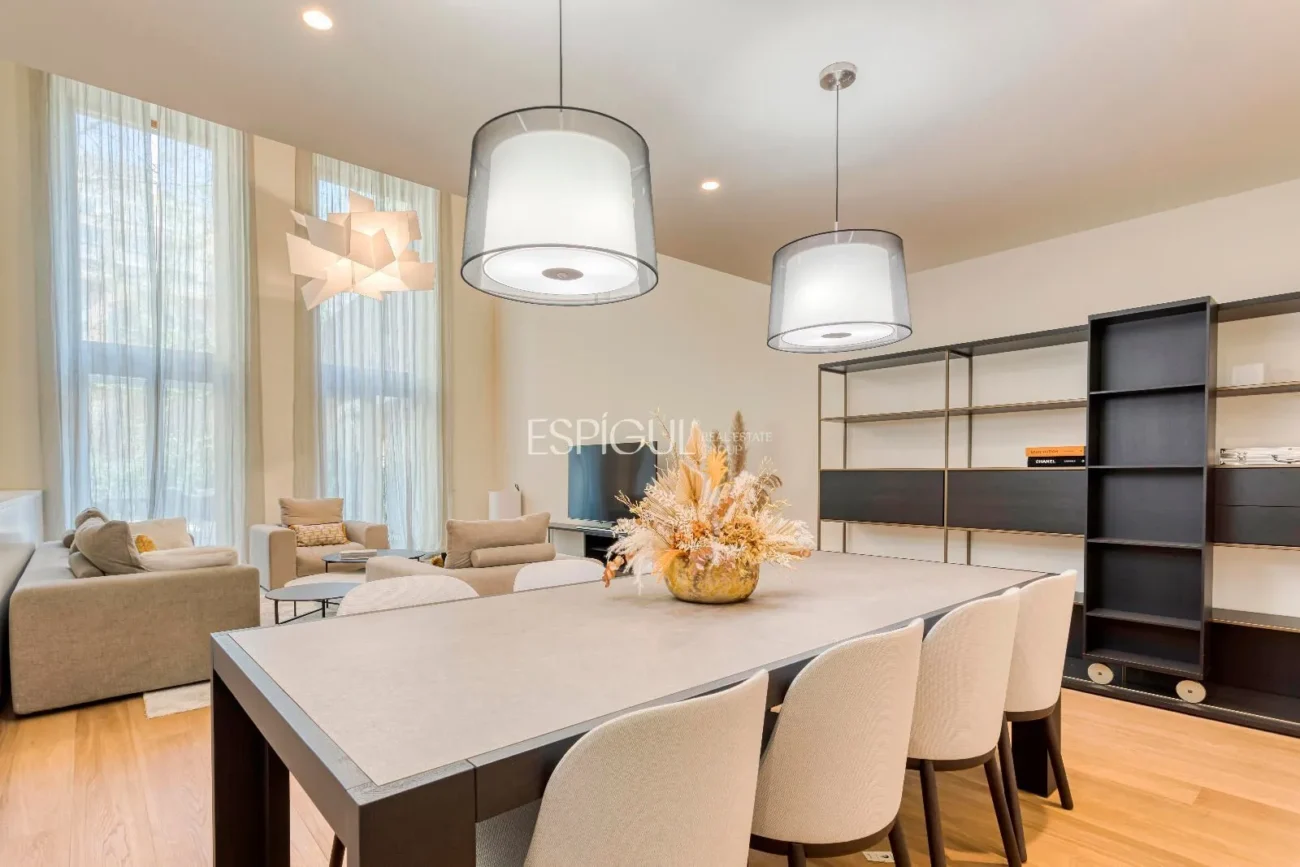 Fantastische Maisonette-Wohnung mit exklusivem Garten neben dem Paseo de Gracia
