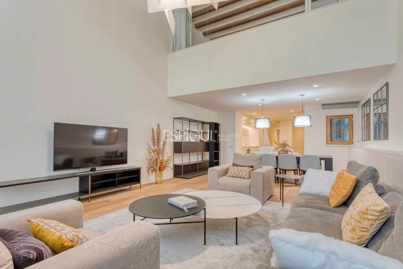 Fantastische Maisonette-Wohnung mit exklusivem Garten neben dem Paseo de Gracia