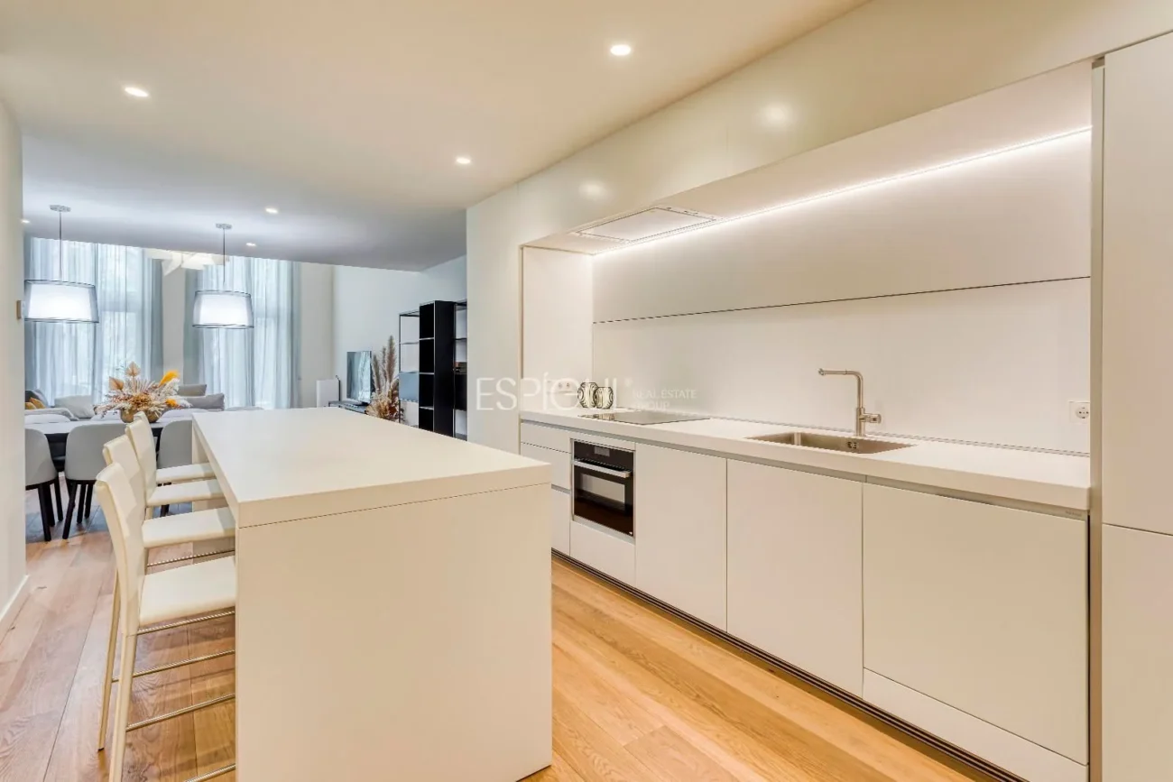 Fantastische Maisonette-Wohnung mit exklusivem Garten neben dem Paseo de Gracia
