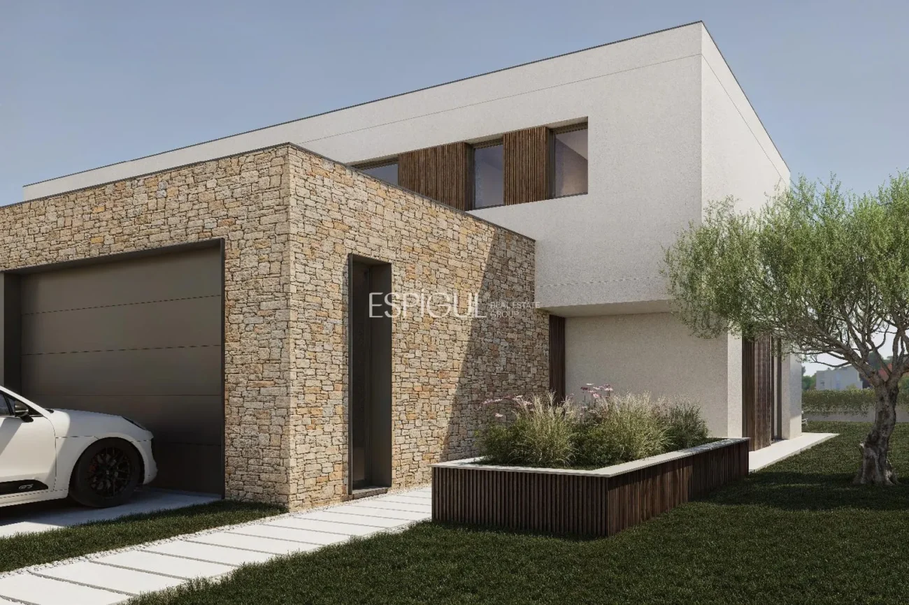 Obra nova a S’Agaró. Vila de luxe aparellada