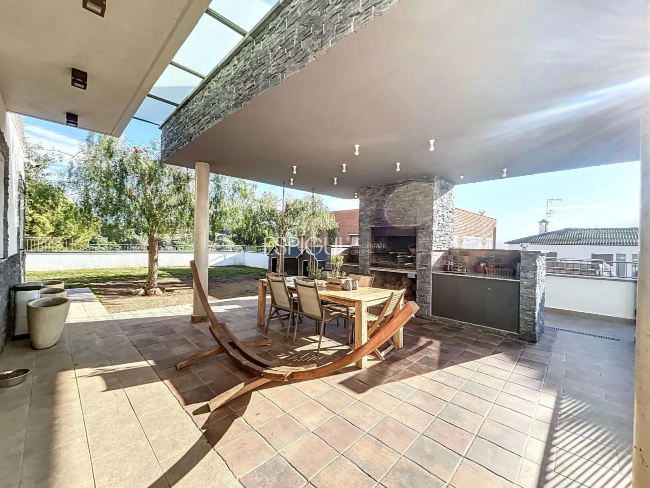 Exclusive House with Panoramic Views of the Sea and Mountains