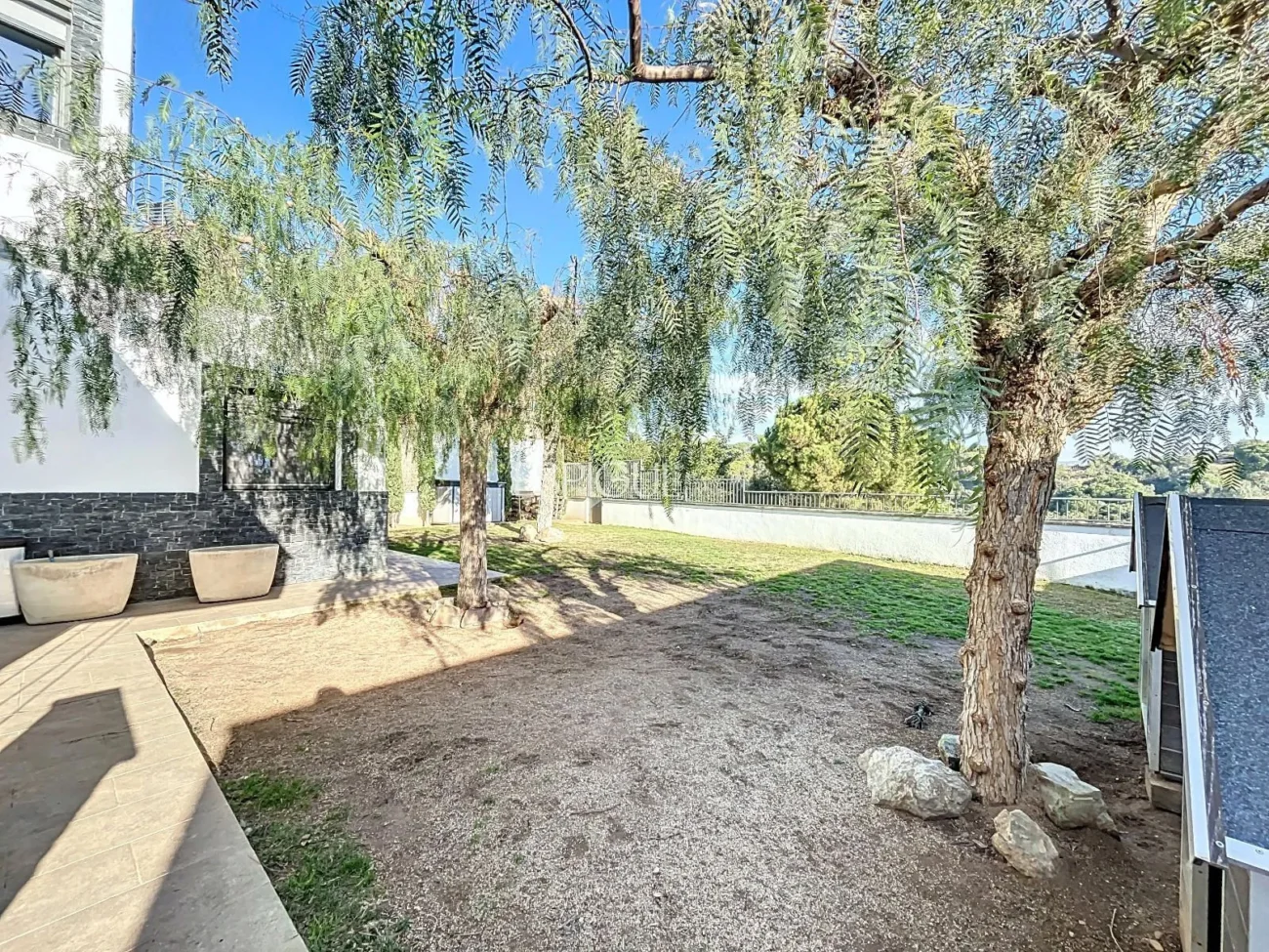 Exclusive House with Panoramic Views of the Sea and Mountains