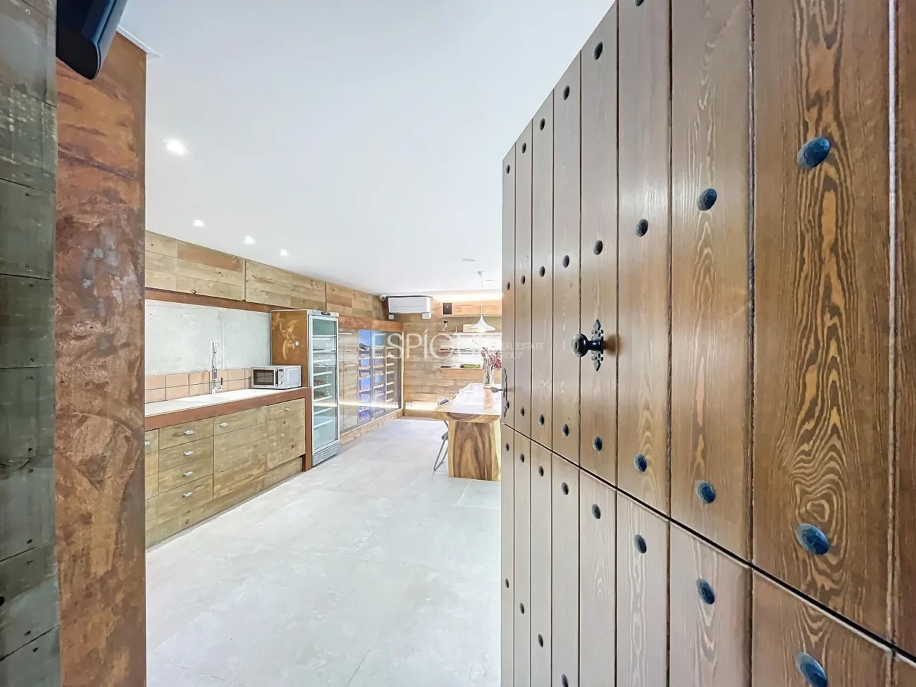 Exclusive House with Panoramic Views of the Sea and Mountains