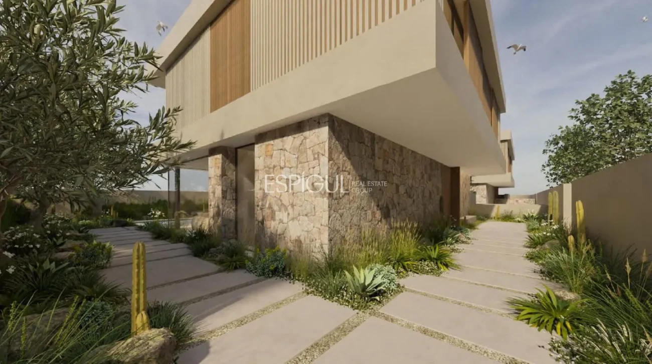 Casa de nova construcció a pocs passos del mar i el port esportiu
