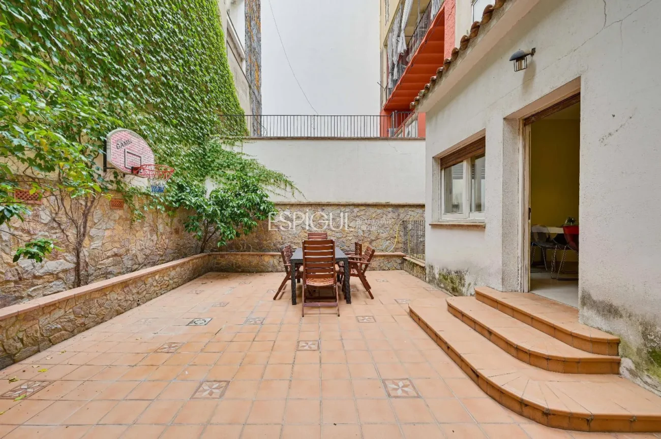Exklusive Wohnung mit privatem Garten im Barri Vell von Girona