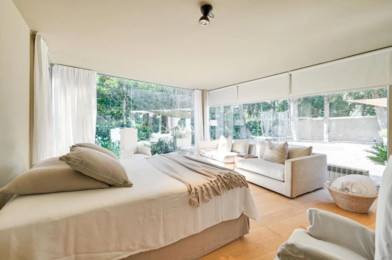 Detached House in Tiana: Brightness and Comfort on a Single Floor
