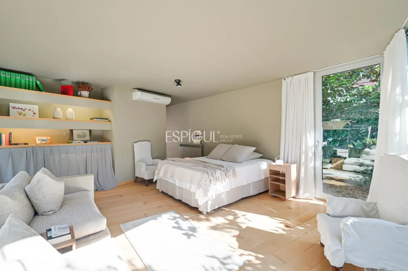 Detached House in Tiana: Brightness and Comfort on a Single Floor