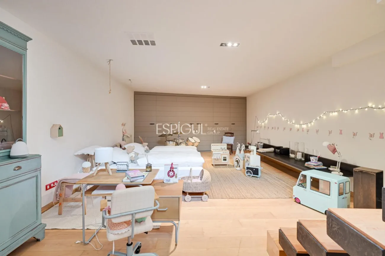 Detached House in Tiana: Brightness and Comfort on a Single Floor