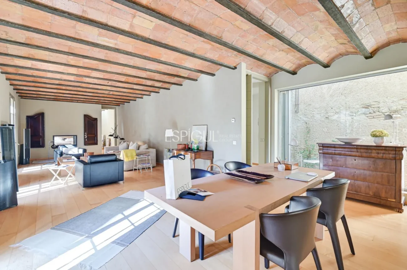 Detached House in Tiana: Brightness and Comfort on a Single Floor