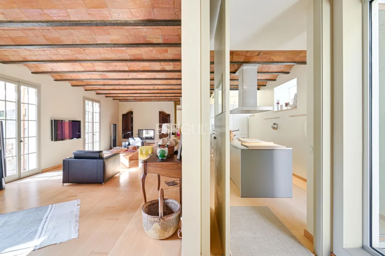 Detached House in Tiana: Brightness and Comfort on a Single Floor
