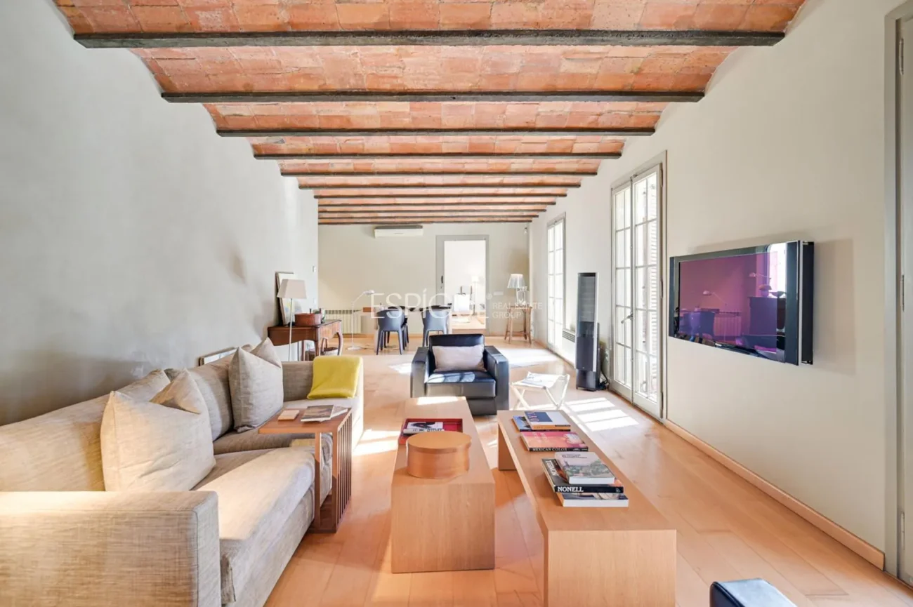 Detached House in Tiana: Brightness and Comfort on a Single Floor