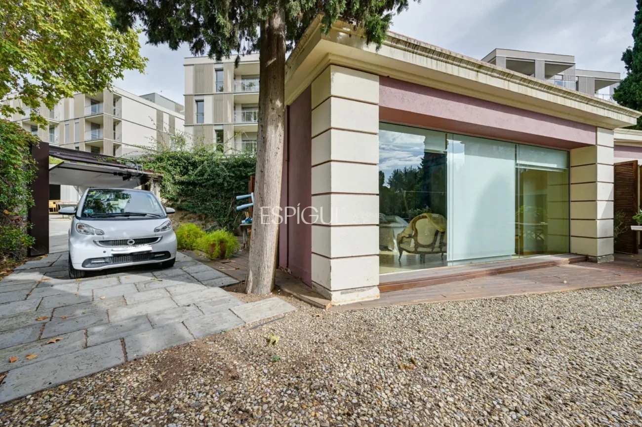 Detached House in Tiana: Brightness and Comfort on a Single Floor