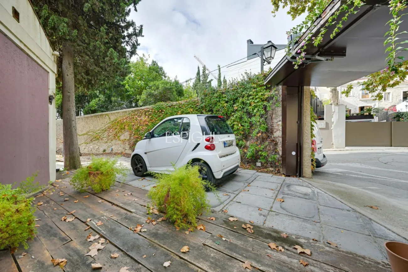 Detached House in Tiana: Brightness and Comfort on a Single Floor