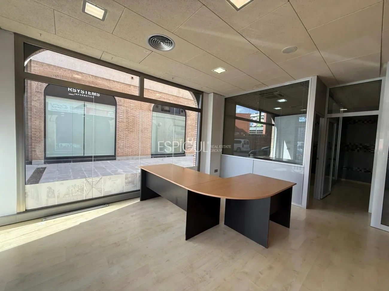 Local en venta en Girona