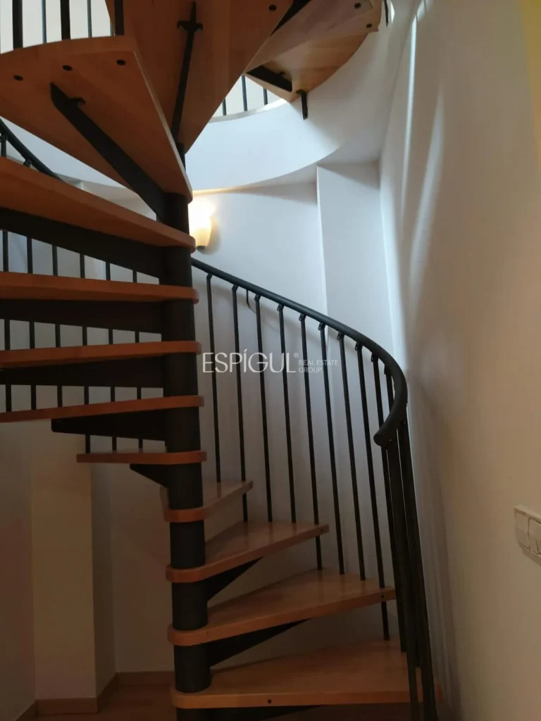 Exklusive Penthouse-Maisonette-Wohnung in der Calle Santa Maria de Girona