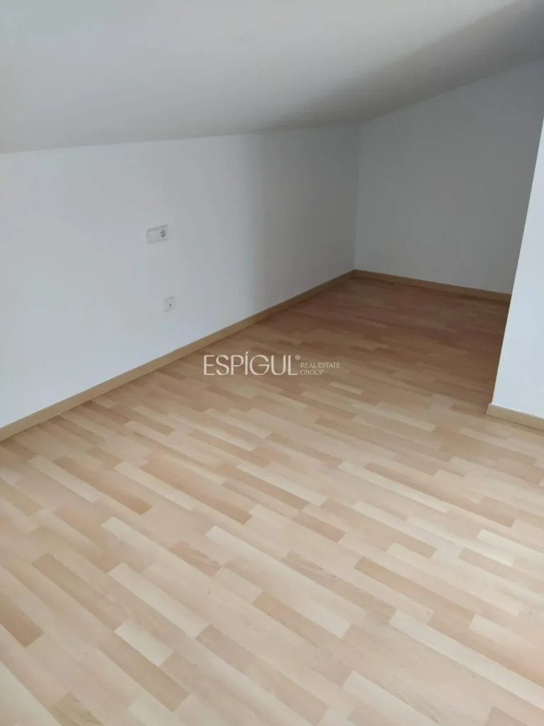 Exklusive Penthouse-Maisonette-Wohnung in der Calle Santa Maria de Girona