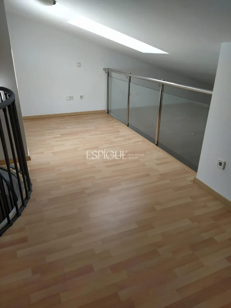 Exklusive Penthouse-Maisonette-Wohnung in der Calle Santa Maria de Girona