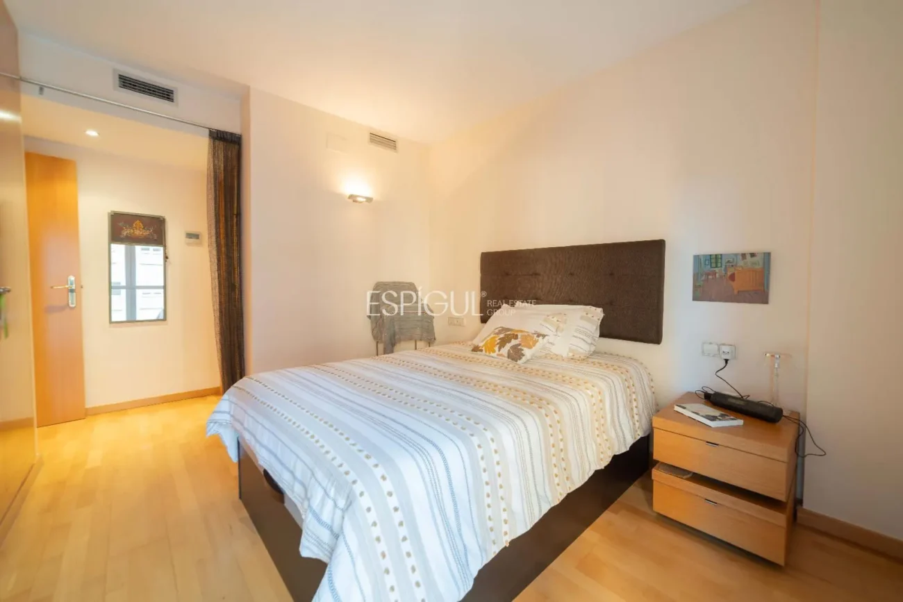 Acollidor pis de 2 habitacions al bell mig del Parc Migdia