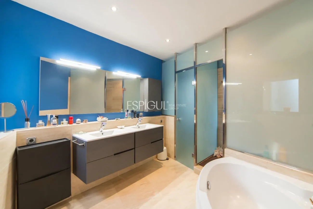 Àmplia casa de 6 habitacions amb piscina a Sant Berger, Teià