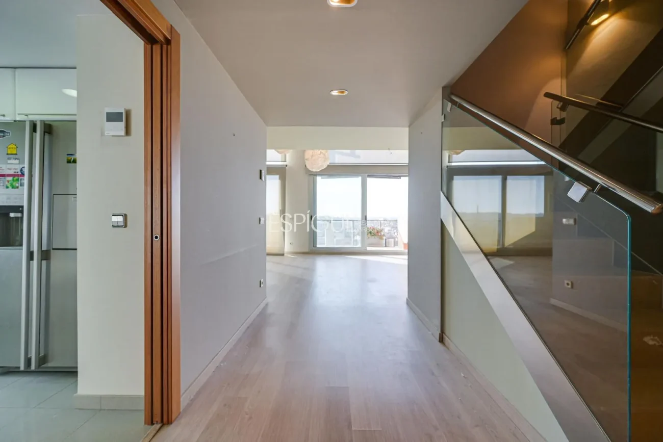 Luxury Penthouse in Parc Migdia: Exclusivity with Pool and Unique Views in Girona