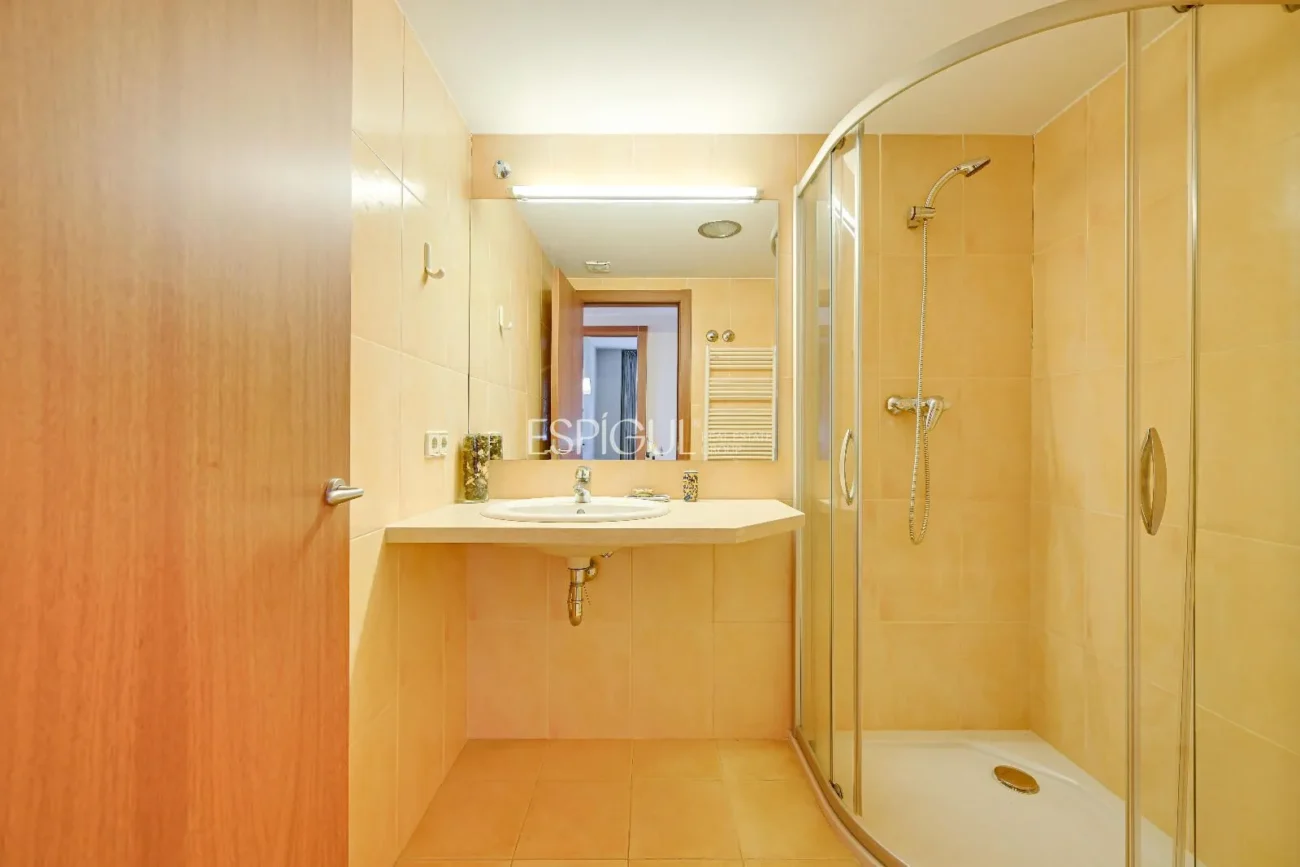 Luxury Penthouse in Parc Migdia: Exclusivity with Pool and Unique Views in Girona
