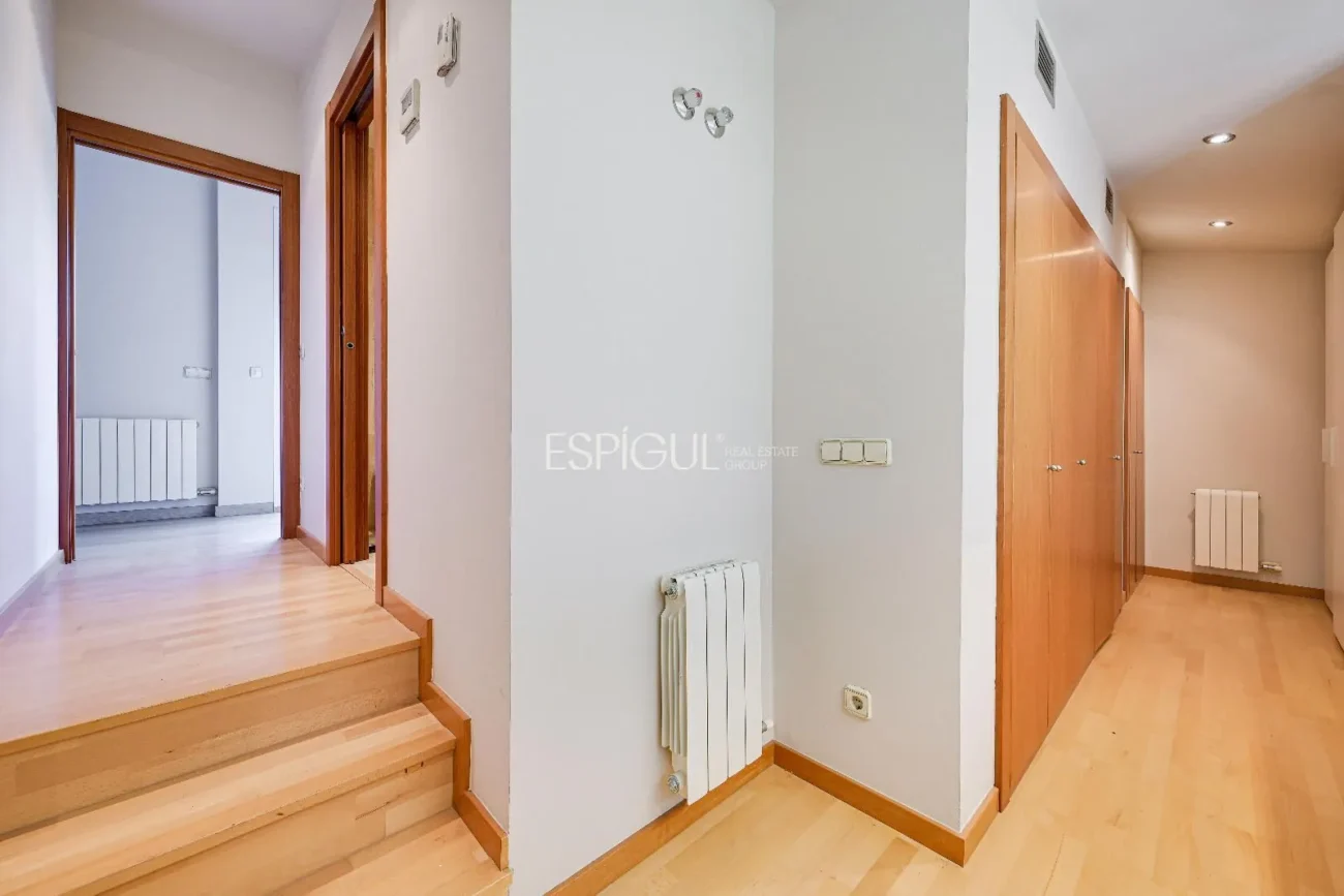 Luxury Penthouse in Parc Migdia: Exclusivity with Pool and Unique Views in Girona