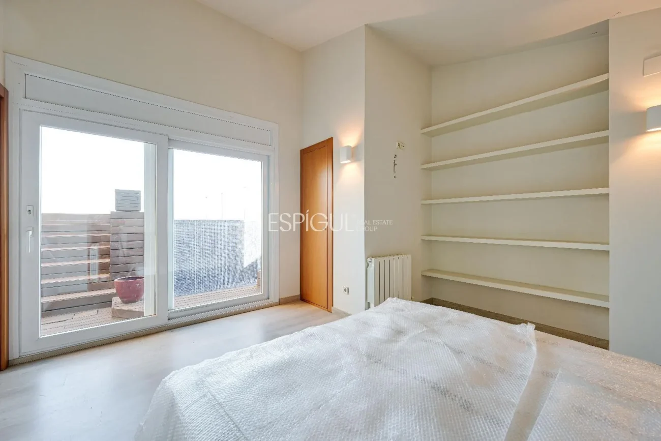 Luxury Penthouse in Parc Migdia: Exclusivity with Pool and Unique Views in Girona