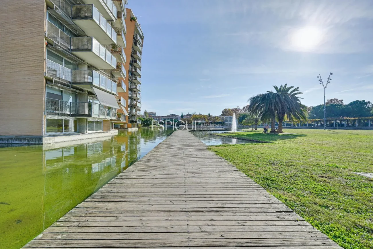Luxury Penthouse in Parc Migdia: Exclusivity with Pool and Unique Views in Girona