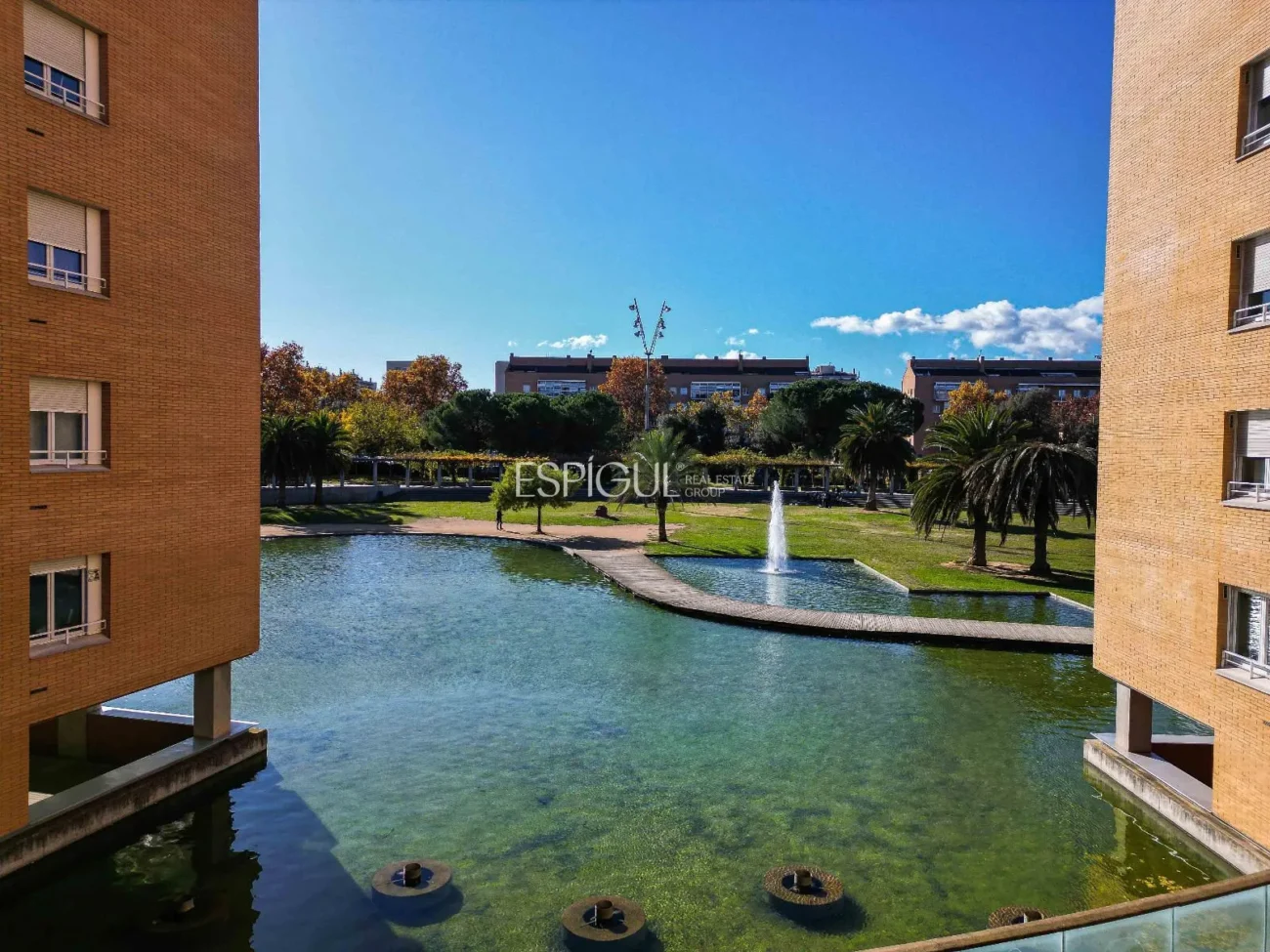 Luxury Penthouse in Parc Migdia: Exclusivity with Pool and Unique Views in Girona