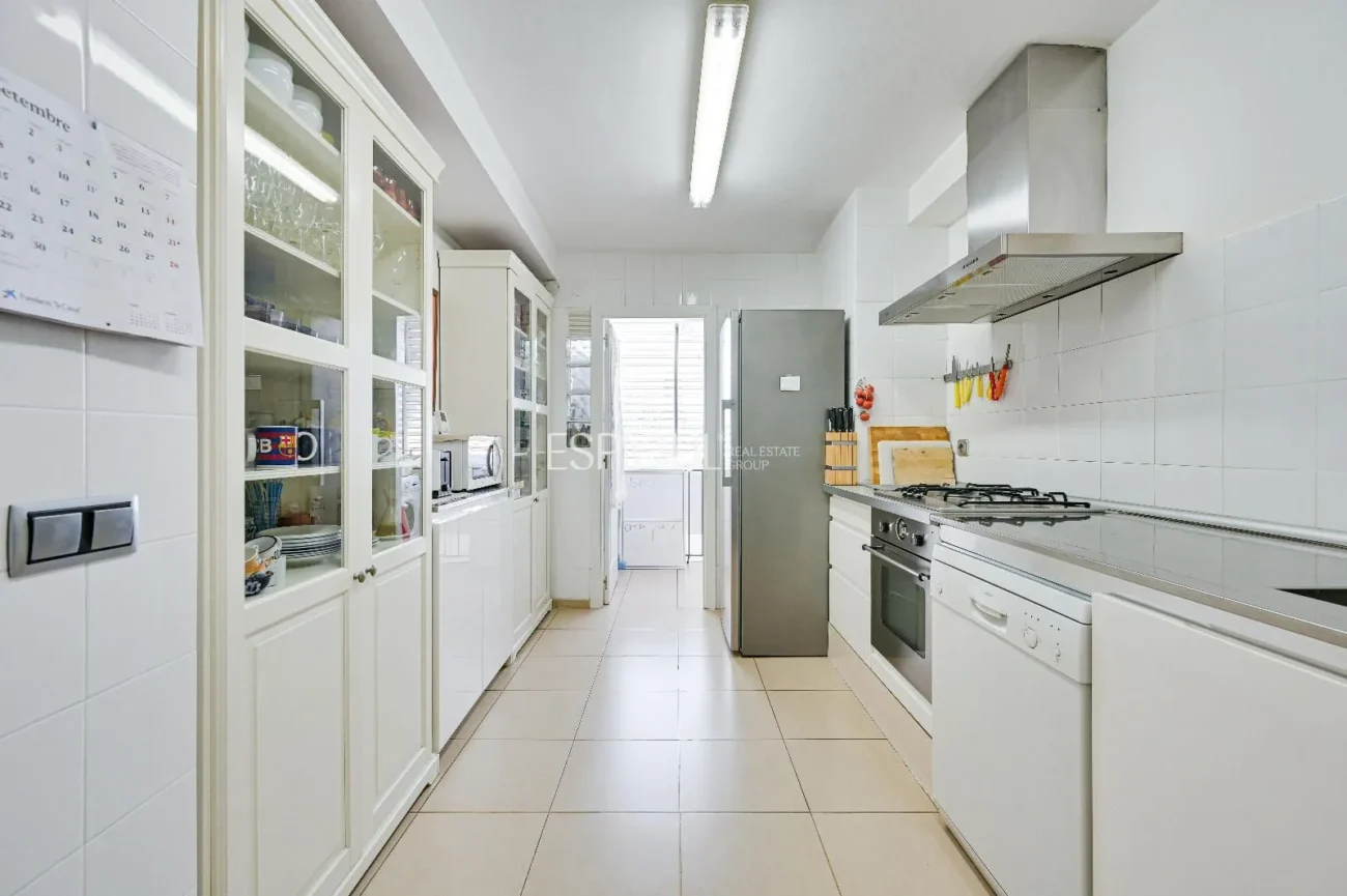 Attique en duplex à rénover à vendre à Eixample