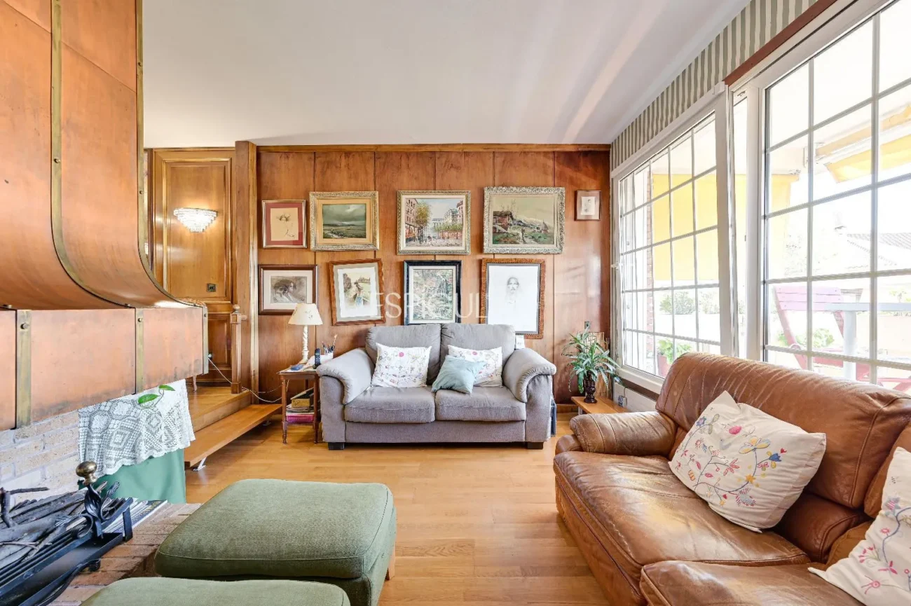 Attique en duplex à rénover à vendre à Eixample