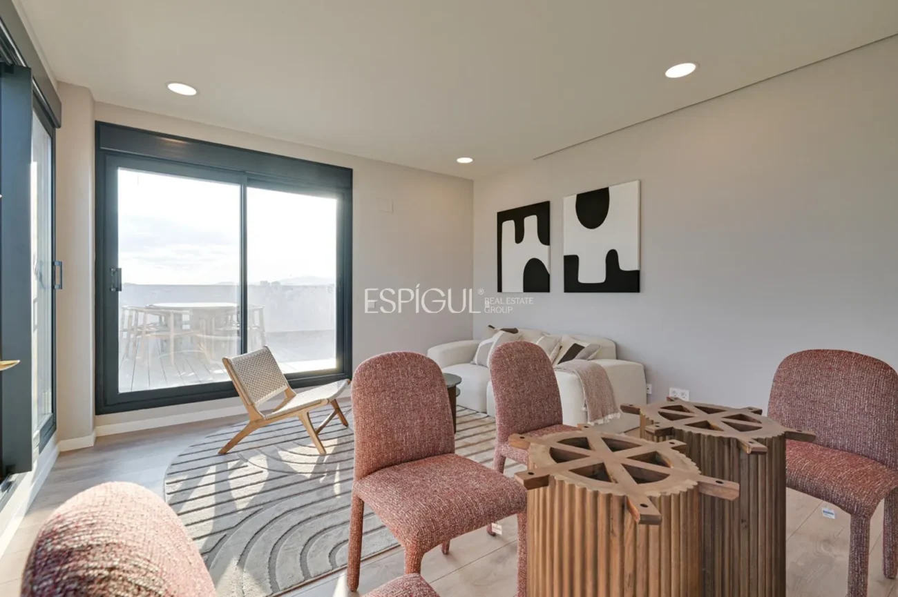 Attique en duplex de construction neuve à Montgat, à 100 m de la mer