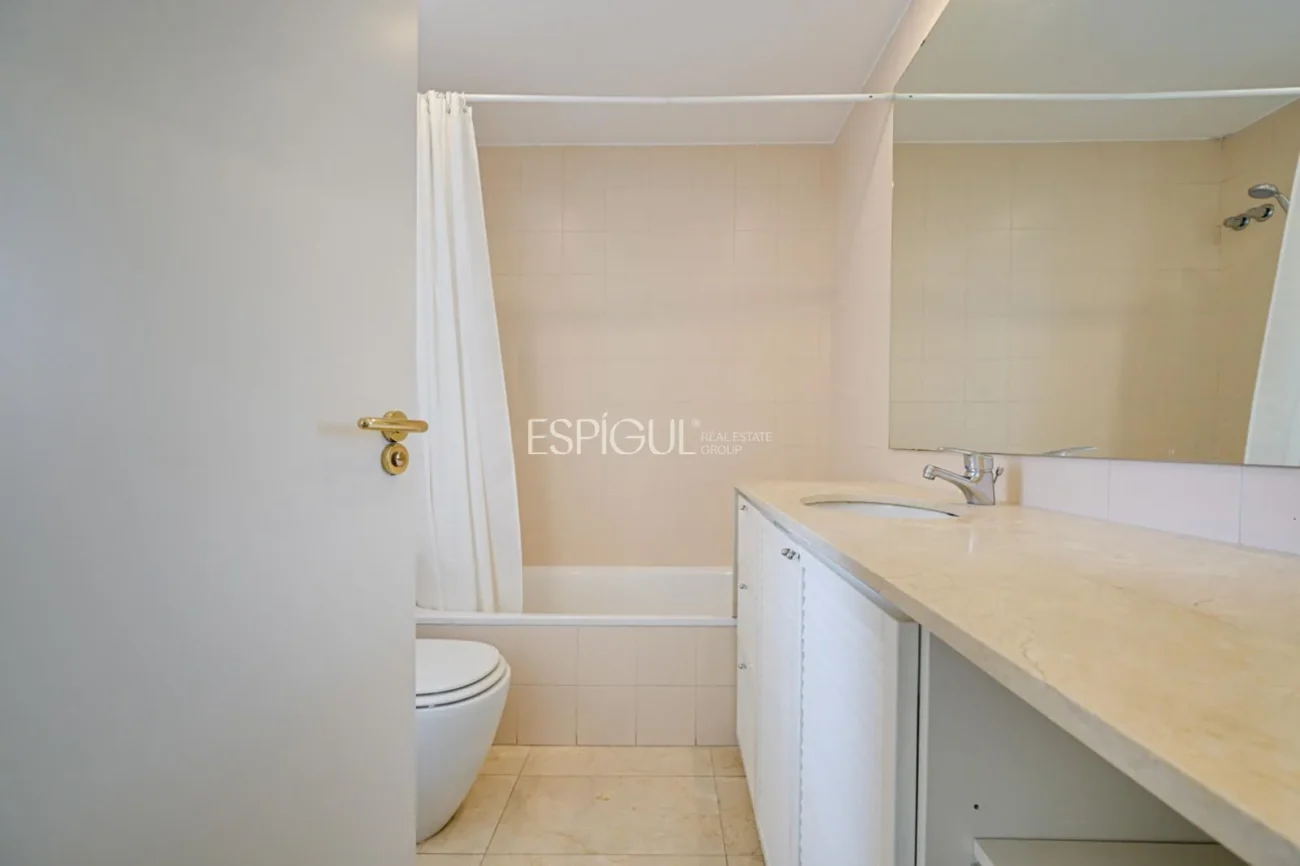 Ático en venta en Finestrelles, Esplugues de Llobregat