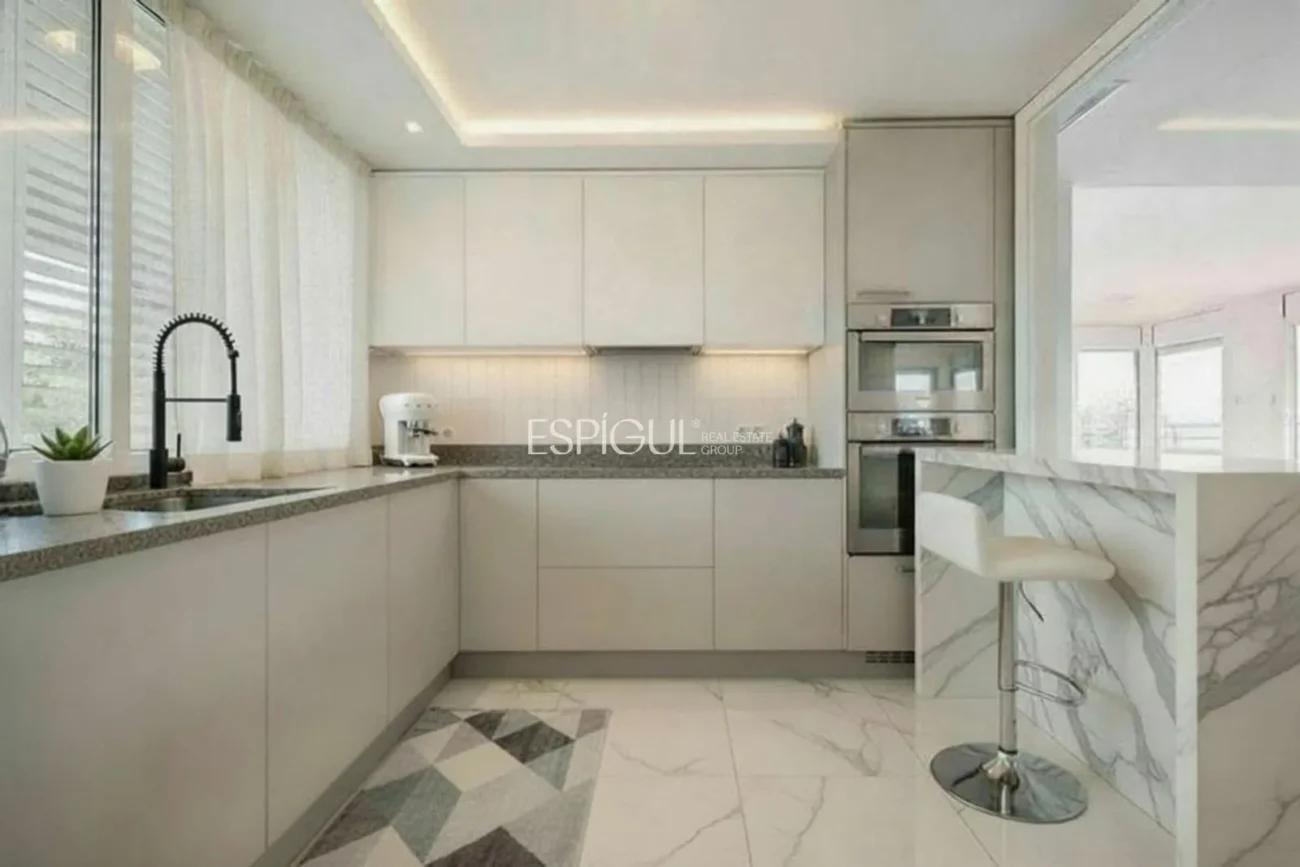 Ático en venta en Finestrelles, Esplugues de Llobregat