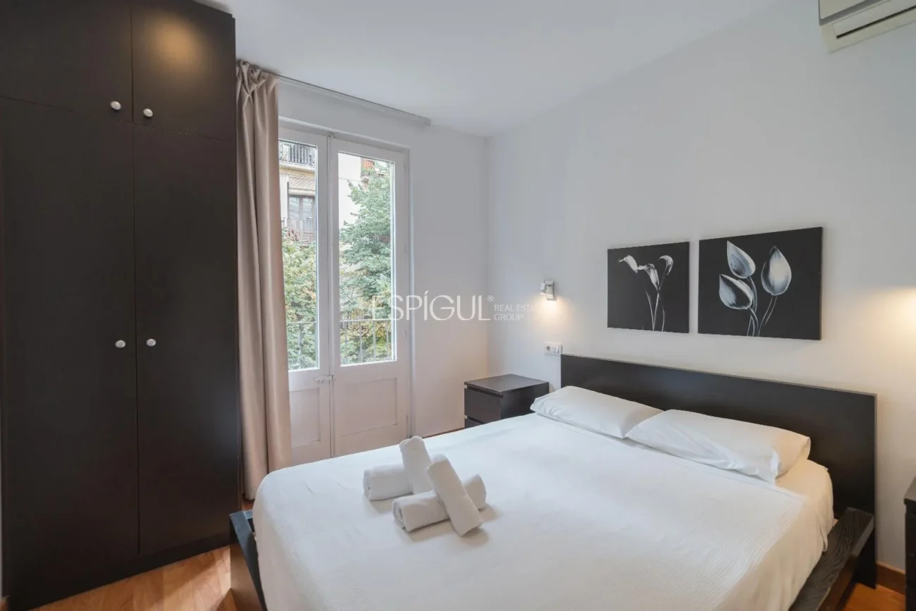 Bloque en venta en plena Rambla de Girona.