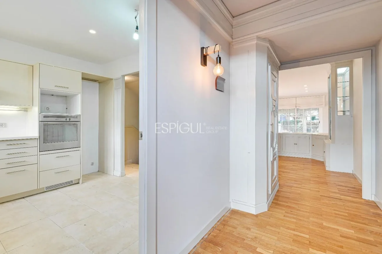 Townhouse for Sale in Eixample