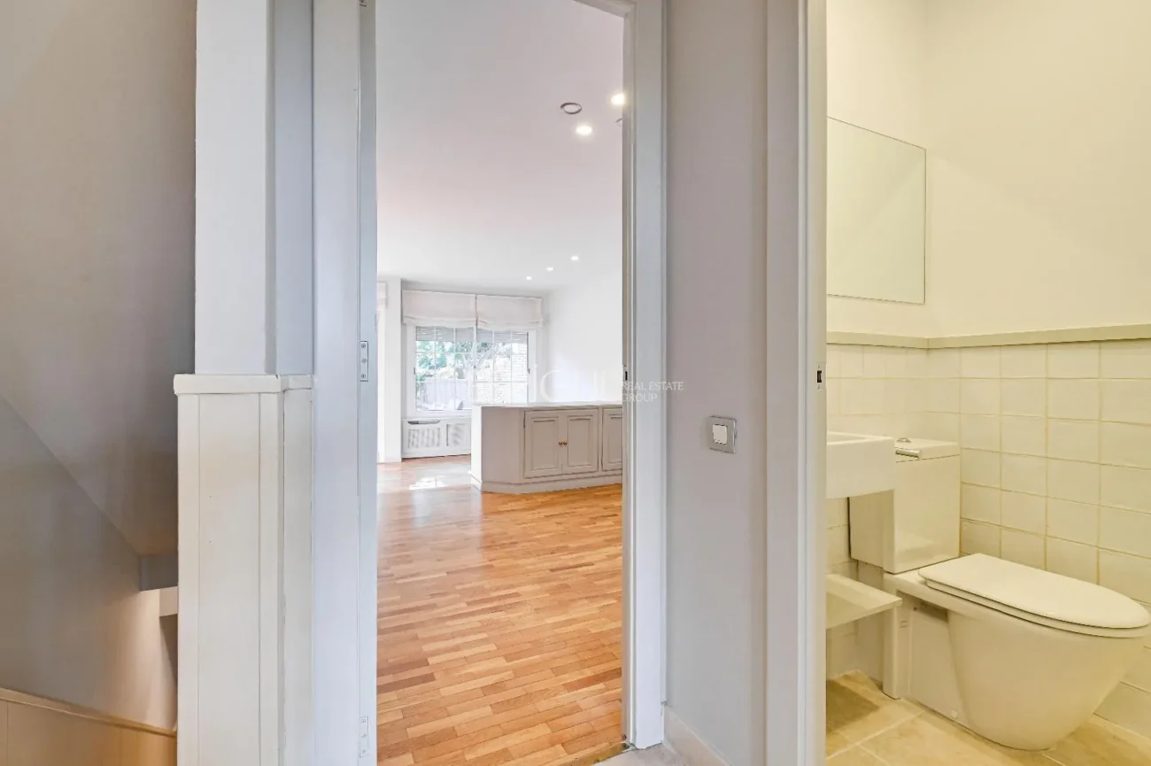 Townhouse for Sale in Eixample