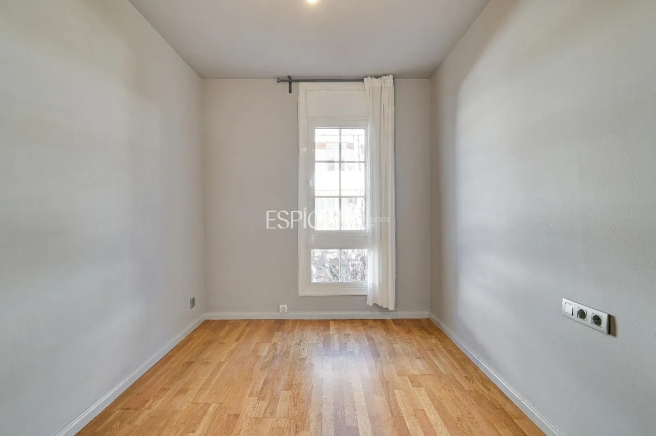 Townhouse for Sale in Eixample