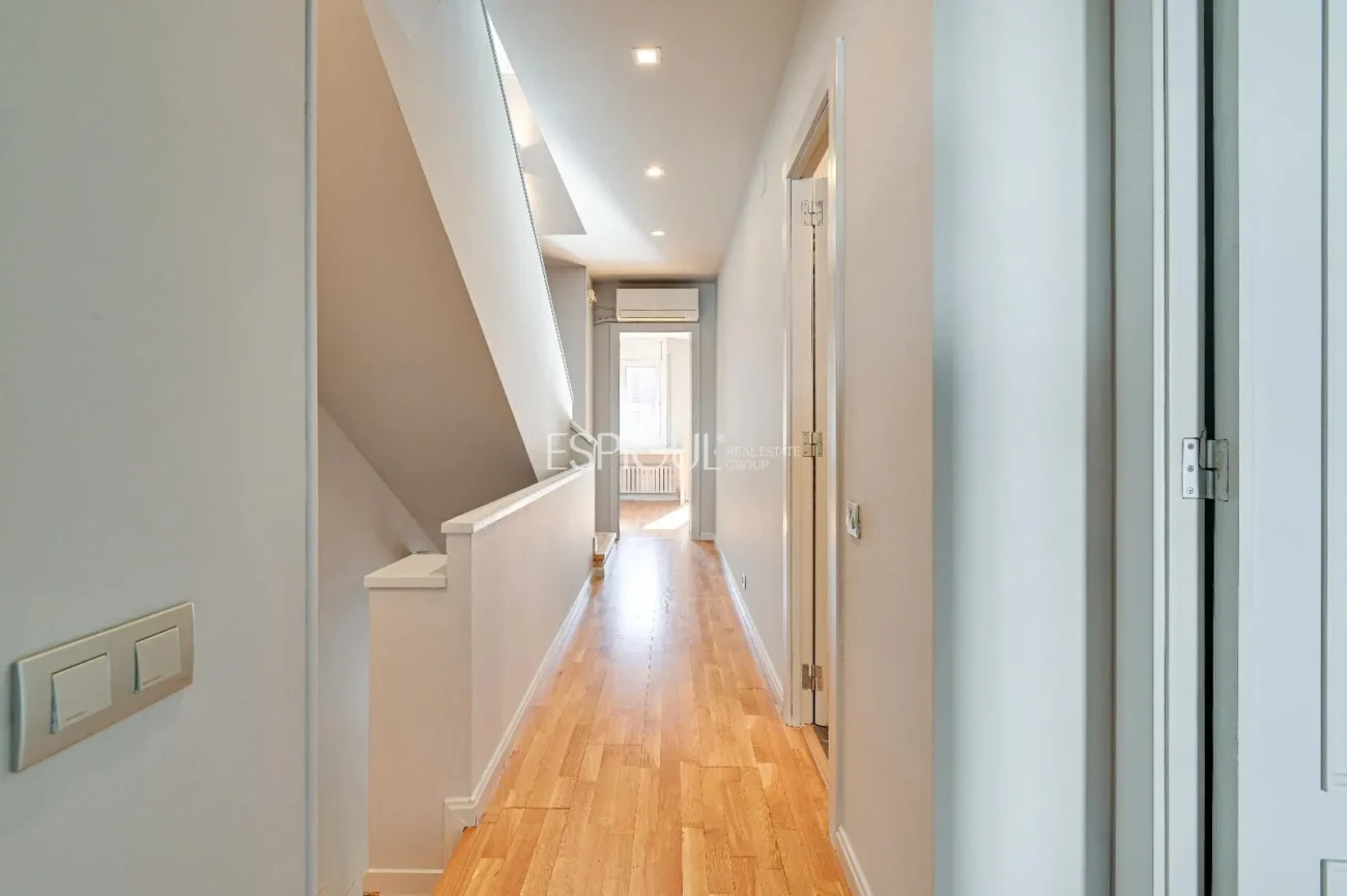 Townhouse for Sale in Eixample