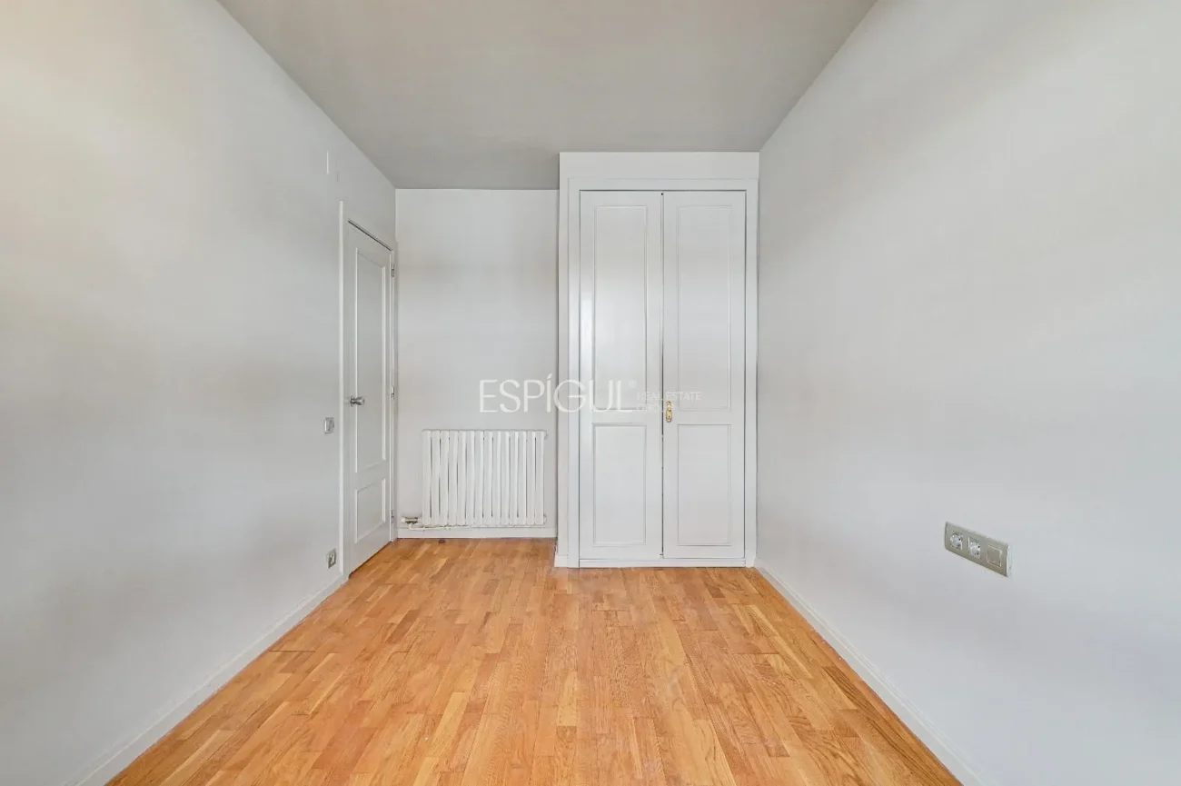 Townhouse for Sale in Eixample