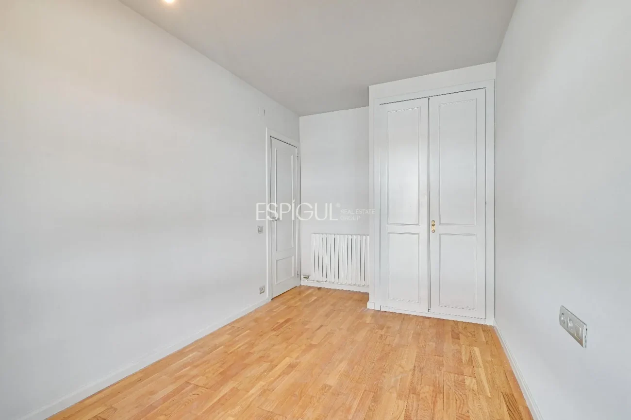Townhouse for Sale in Eixample