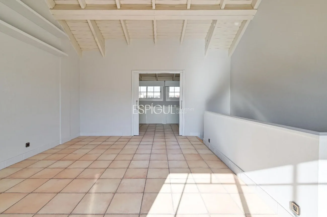 Townhouse for Sale in Eixample