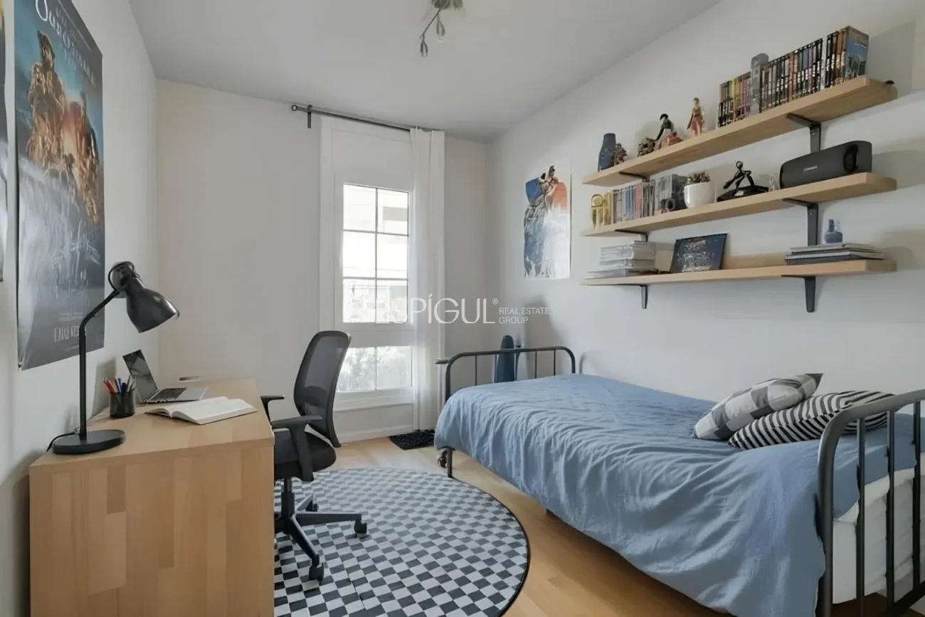 Townhouse for Sale in Eixample