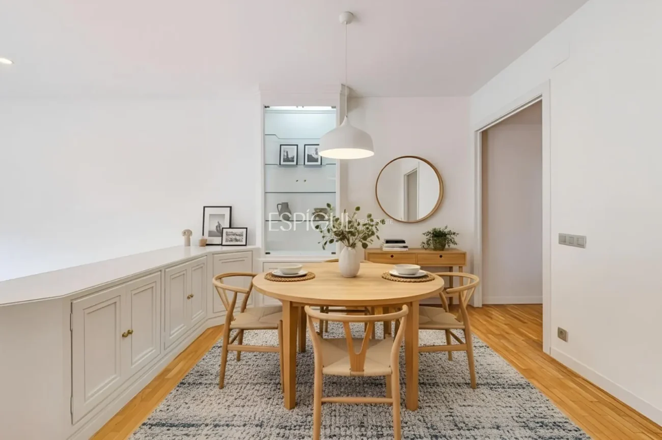 Townhouse for Sale in Eixample