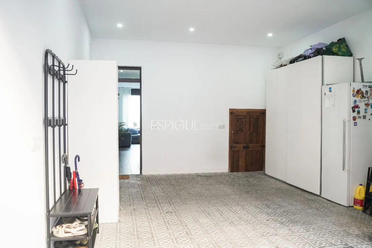 Haus mit Pool und Parkplatz im Zentrum von Mataró