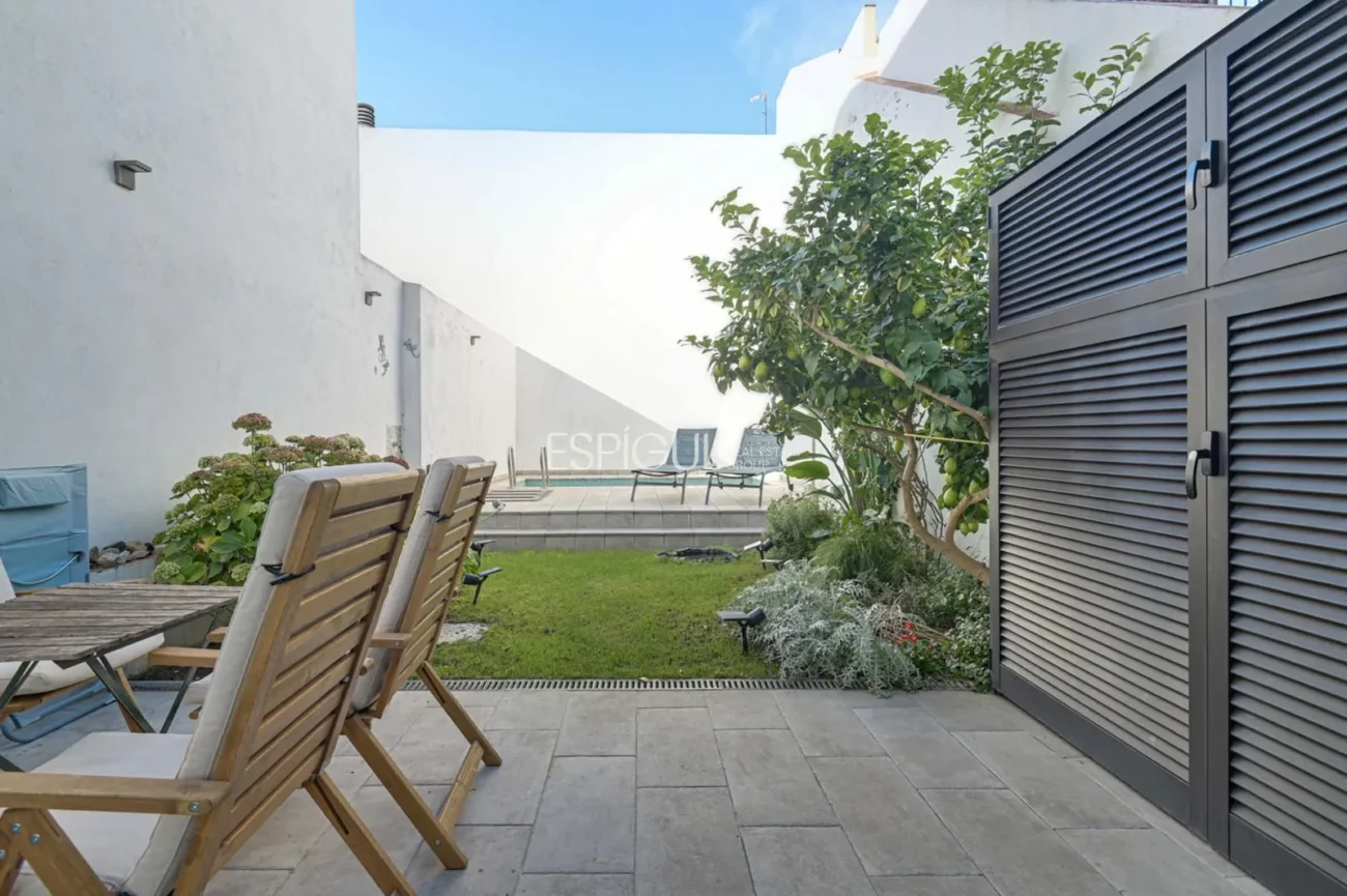 Haus mit Pool und Parkplatz im Zentrum von Mataró