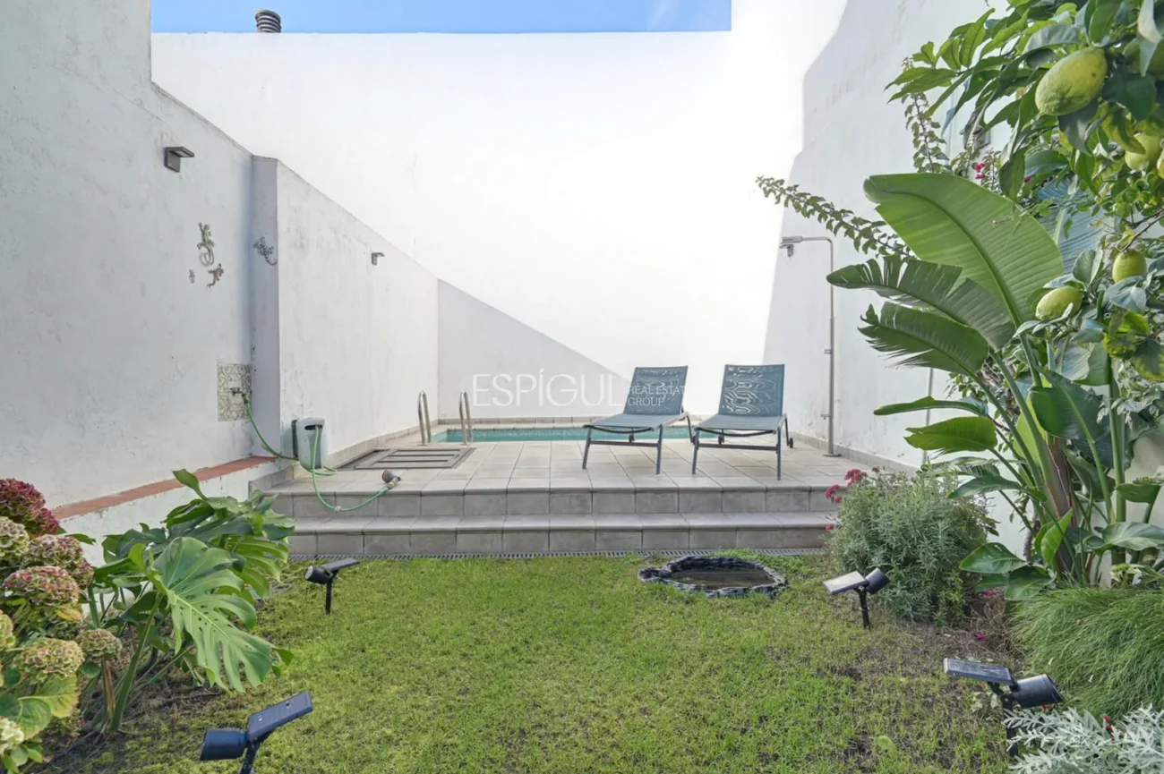 Haus mit Pool und Parkplatz im Zentrum von Mataró