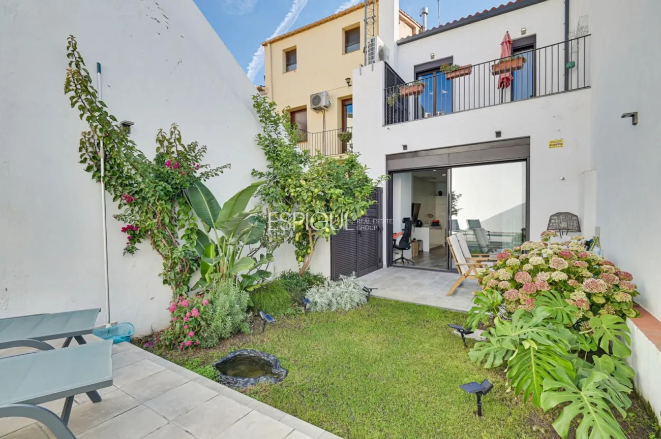 Haus mit Pool und Parkplatz im Zentrum von Mataró