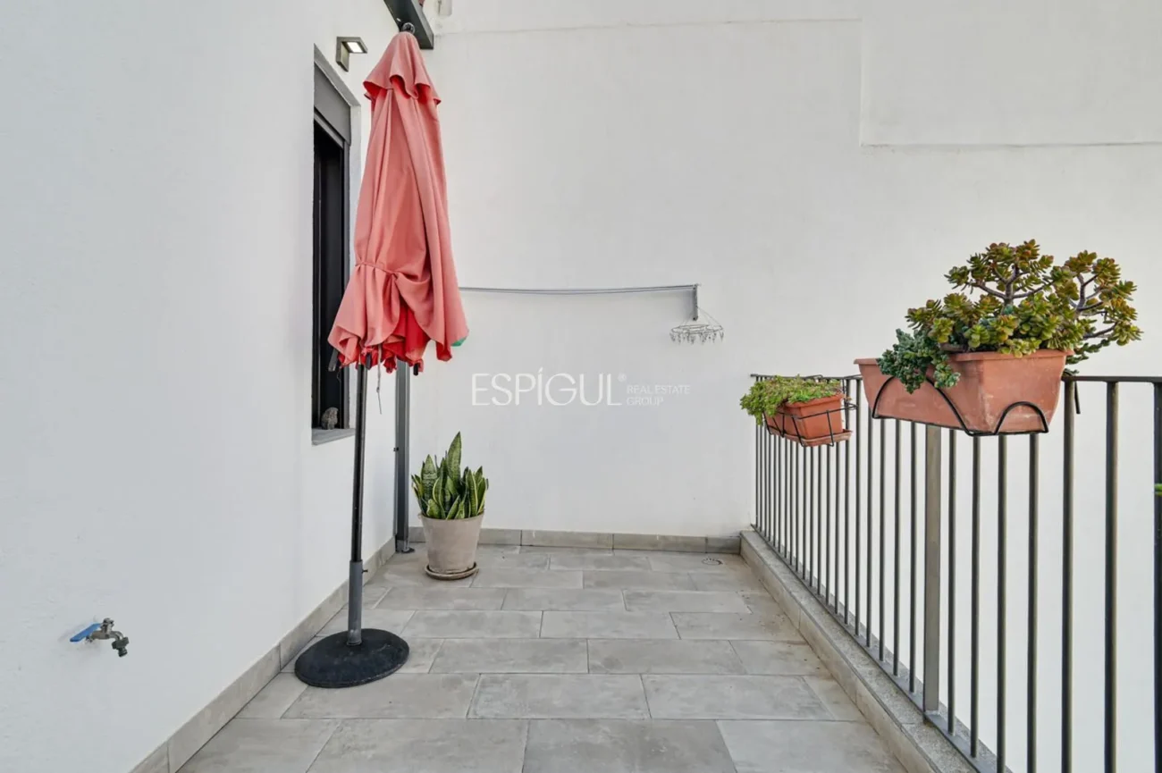 Haus mit Pool und Parkplatz im Zentrum von Mataró
