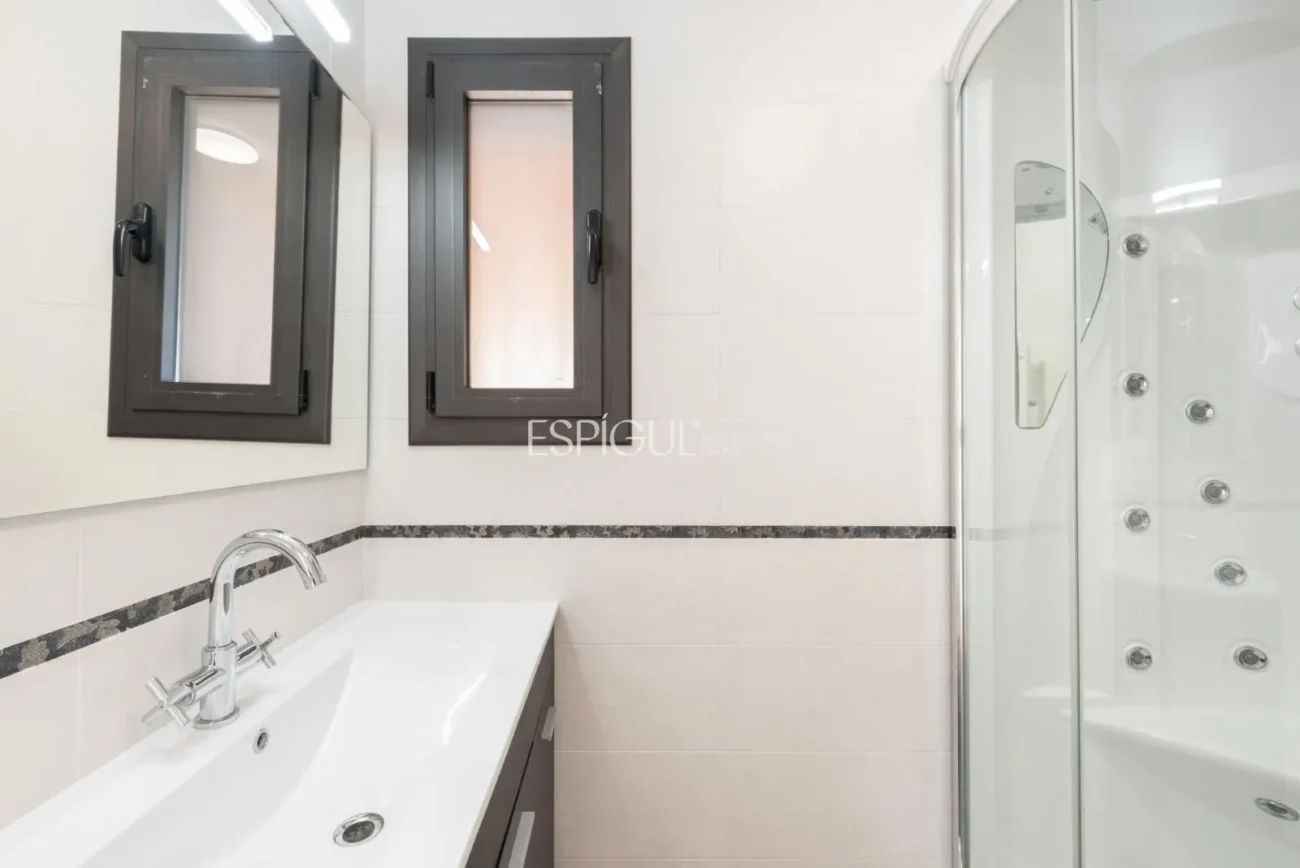 Casa en venta con vistas panorámicas en Cavall Bernat, Matadepera